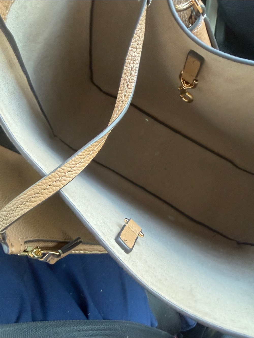 Tory Burch Beige Pebbled Leather Shoulder Bag - Picture 4 of 7